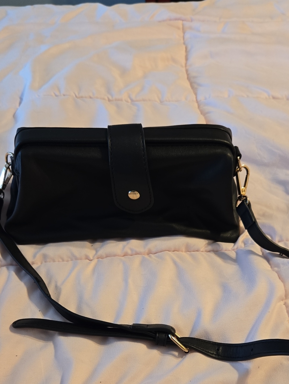 Classic Black Leatherette Crossbody Bag - Minimalist Style